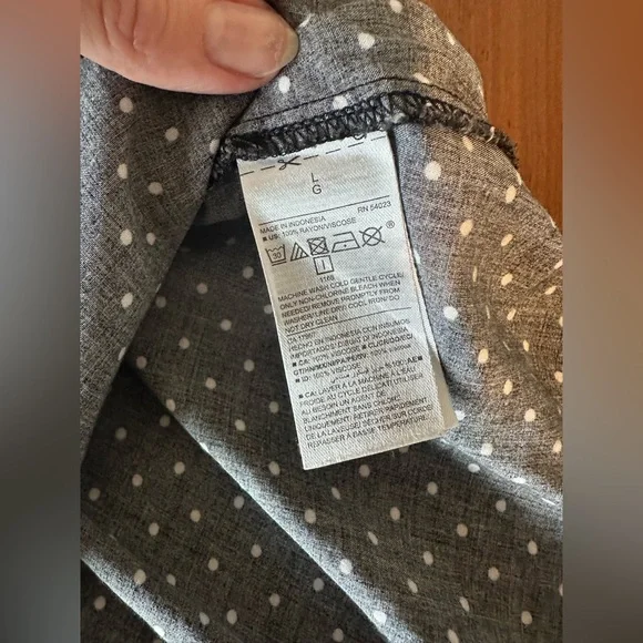 Large Old Navy Black with white polka dots - Picture 8 of 9